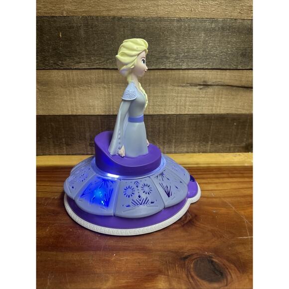 Disney Frozen Elsa Singing/Spinning Night Light Peachtree Playthings - Picture 2 of 10